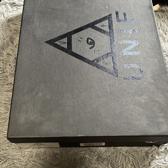 UNIF hellbound grey suede size 8 - Picture 9 of 16